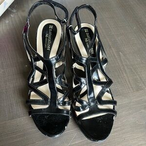 Naturalizer Black Sandals Comfortable Strappy Design
